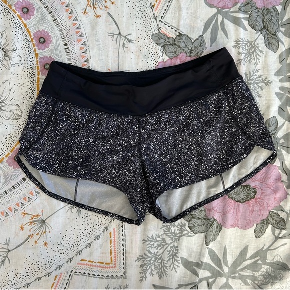 lululemon athletica Pants - Lululemon Speed up shorts 2.5in